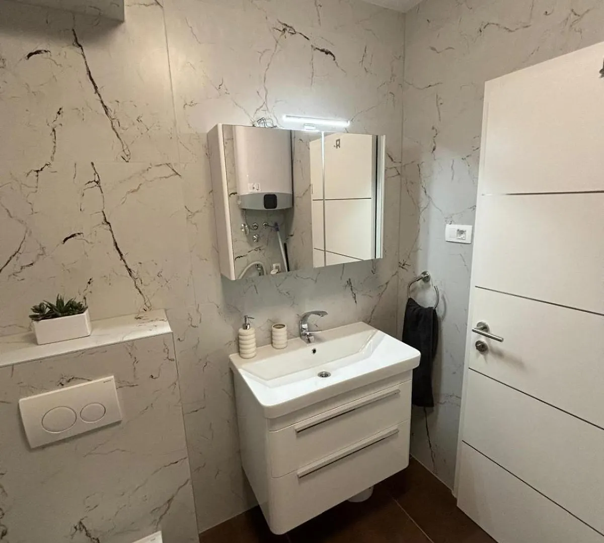 Apartment Katja In トロギール クロアチア